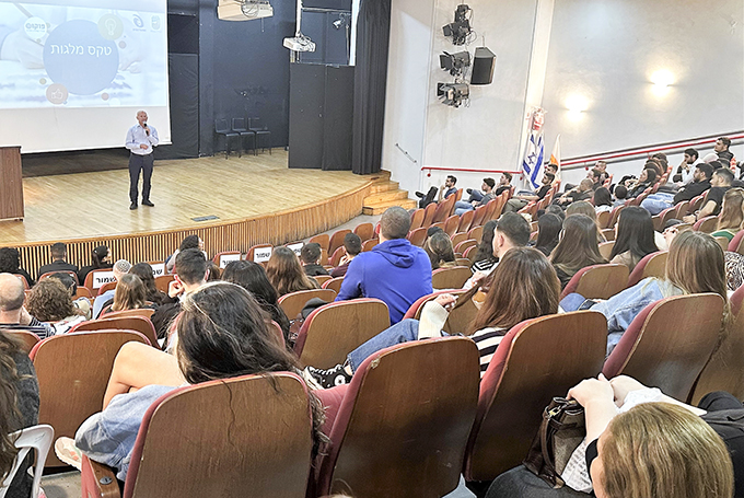 עפולה: העירייה תחלק השנה 700 אלף שקלים מלגות עירוניות לסטודנטים תושבי העיר 